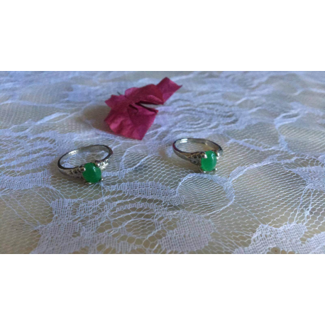 ANILLOS DE LA INDIA BAÑO DE PLATA COLOR VERDE CON FORMA OVALADA