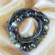 CONJUNTO DE PULSERAS NEGRO Y GRIS CON PERLAS