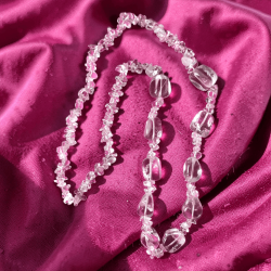 COLLAR DE CUARZO BLANCO