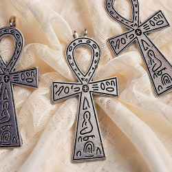 COLGANTE Y AMULETO "ANKH" LLAVE DE LA VIDA DE ISIS