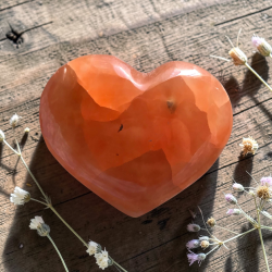 CORAZÓN DE SELENITA MELOCOTÓN