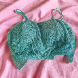 TOP DE DANZA DEL VIENTRE CON BLONDA COLOR AZUL TURQUESA